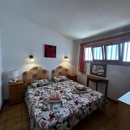 Vista Mar Y Piscina Climatizada Apartman Arona