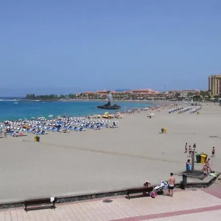 Vista Mar Y Piscina Climatizada דירה *