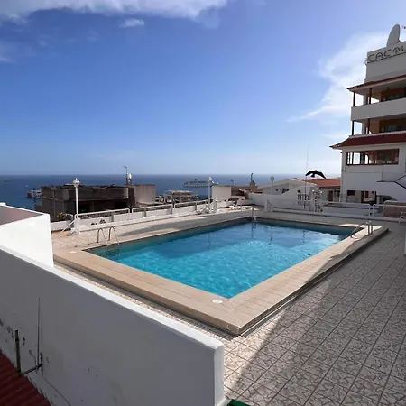 Vista Mar Y Piscina Climatizada דירה