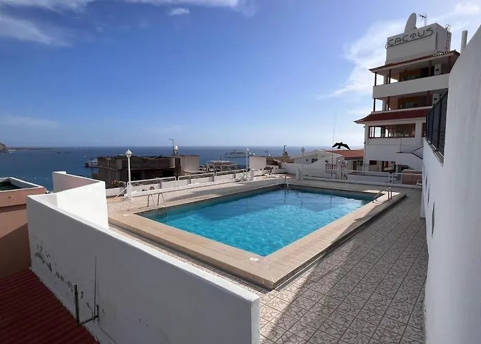 Vista Mar Y Piscina Climatizada Apartment